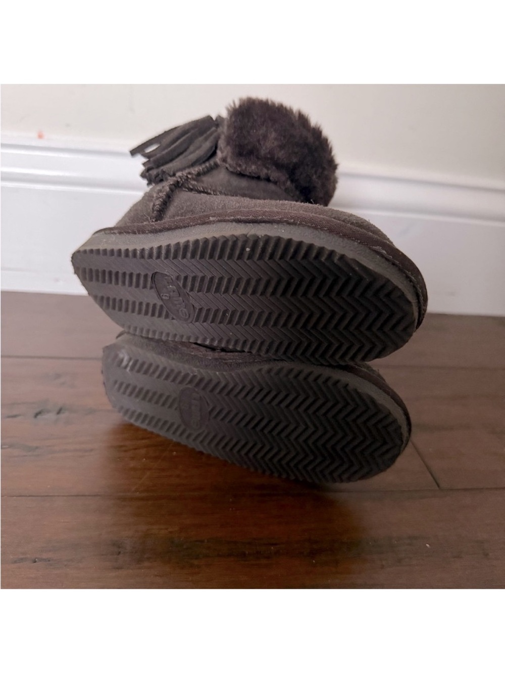 New LAMO SUEDE Shearling Cozy Brown Kids Boots With Tassel Detail - Picture 7 of 7
